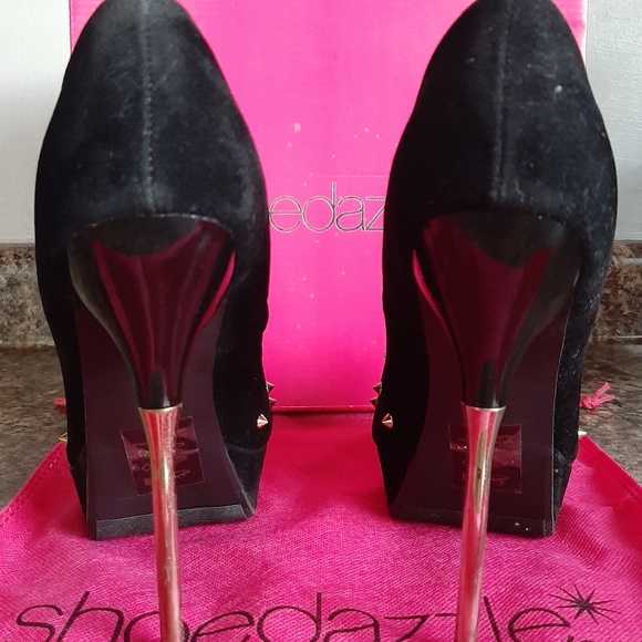Black Shoedazzle Spiked Heels - Picture 3 of 10